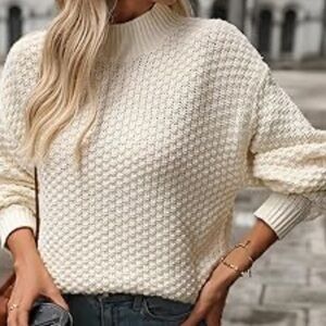 Universal Thread Cream Fisherman Knit Cozy Crewneck Pullover Sweater
